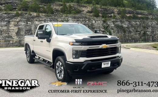 2026 Chevrolet Silverado HD Custom