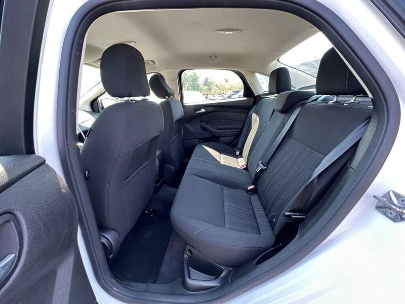 Representative 2016 Ford Focus photo