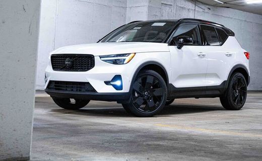2026 Volvo XC40 Ultra Black Edition