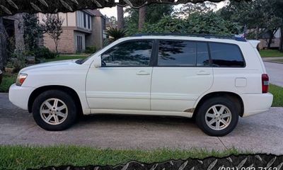 2004 Toyota Highlander STD