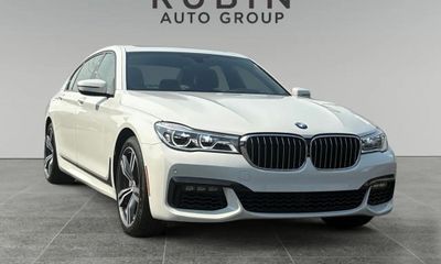 2016 BMW 750i