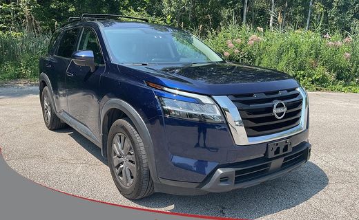 2022 Nissan Pathfinder SV