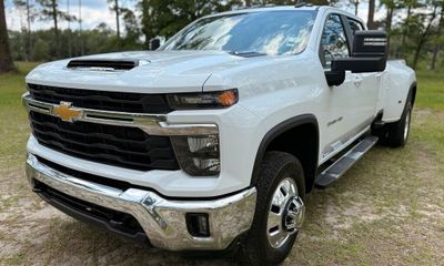 2025 Chevrolet Silverado HD LT