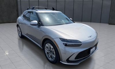 2025 Genesis GV60 Standard