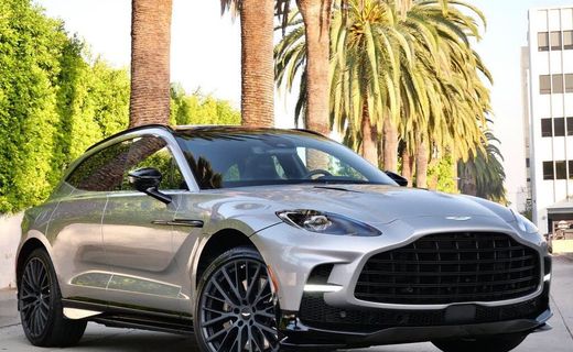 2026 Aston Martin DBX DBX707