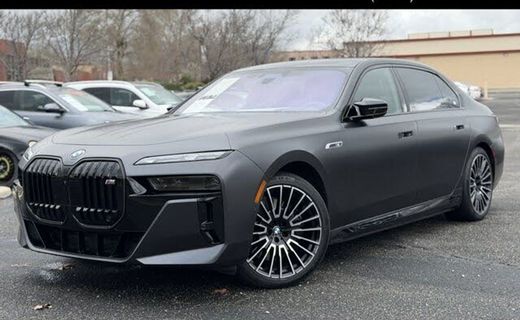 2025 BMW I7 M70