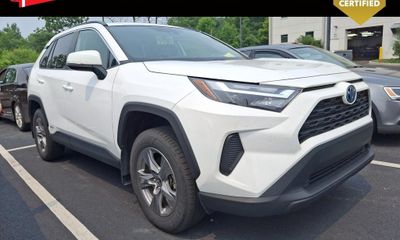 2022 Toyota RAV4 XLE