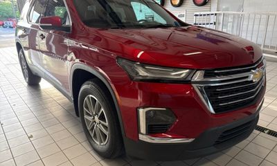 2023 Chevrolet Traverse LT