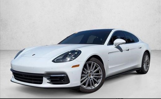 2018 Porsche Panamera 4S
