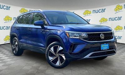 2023 Volkswagen Taos 4Motion SE