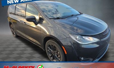 2020 Chrysler Pacifica Touring L