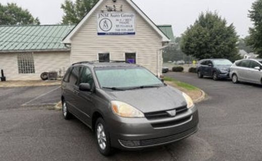 2005 Toyota Sienna LE