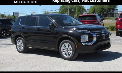 2026 Mitsubishi Outlander ES