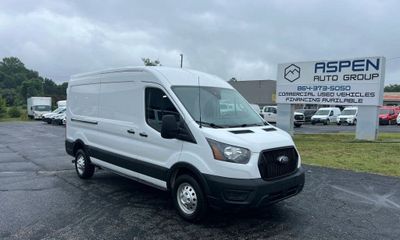 2023 Ford Transit 250 Medium Roof