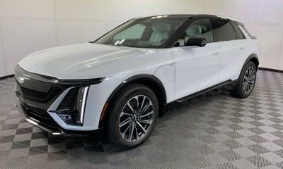 2026 Cadillac Lyriq Sport