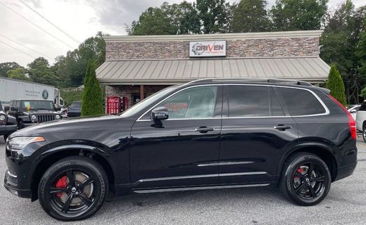 2017 Volvo XC90 Momentum
