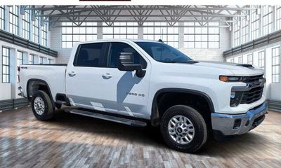 2024 Chevrolet Silverado HD LT