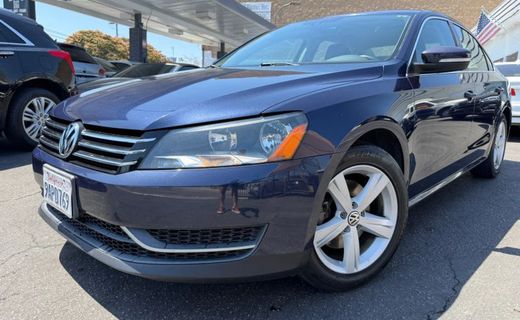 2012 Volkswagen Passat SE