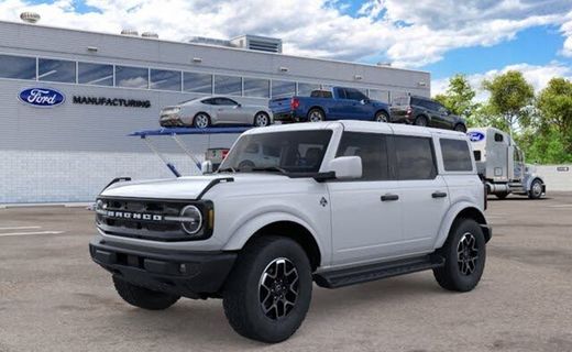 2026 Ford Bronco Outer Banks