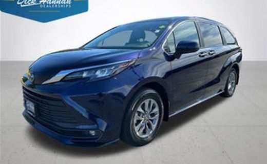 2025 Toyota Sienna XLE