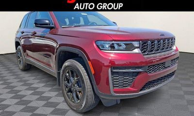 2026 Jeep Grand Cherokee Base Laredo