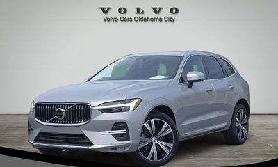 2023 Volvo XC60 Plus Bright