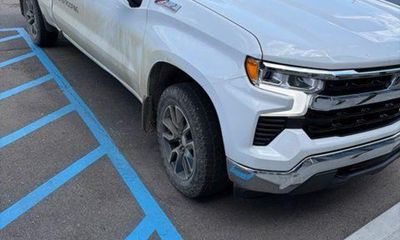 2024 Chevrolet Silverado LT