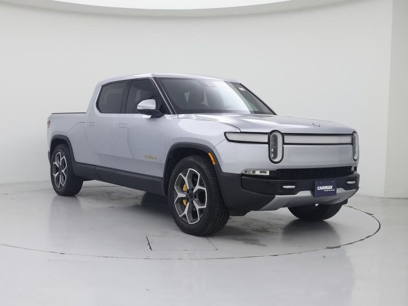 2023 Rivian R1T — a typically priced live listing