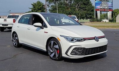 2022 Volkswagen Golf GTI SE