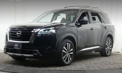 2023 Nissan Pathfinder Platinum
