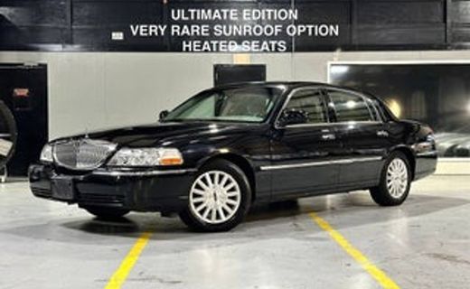 2004 Lincoln Town CAR Ultimate