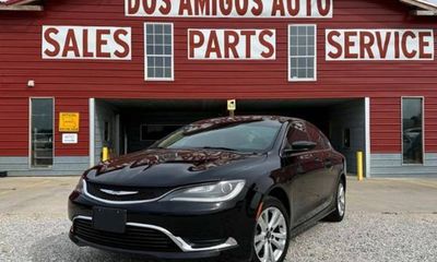 2016 Chrysler 200 Limited