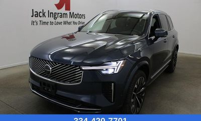2025 Volvo XC90 Plus