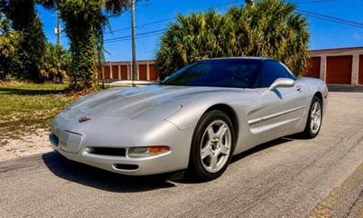 1998 Chevrolet Corvette Base
