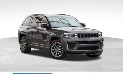 2026 Jeep Grand Cherokee Summit