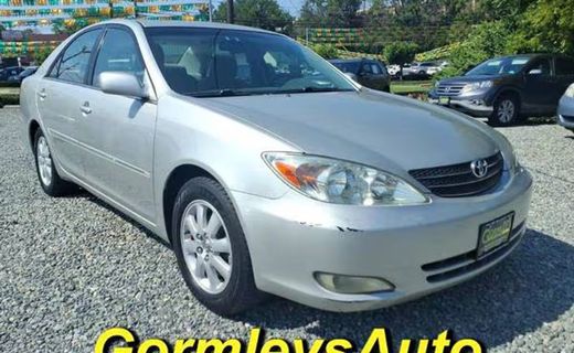 2004 Toyota Camry LE