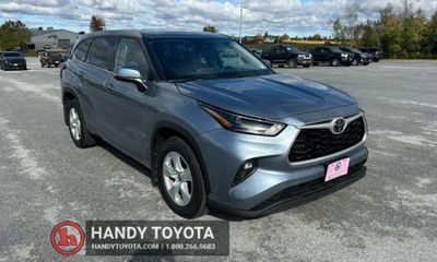2022 Toyota Highlander LE