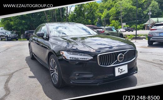 2022 Volvo S90 Momentum