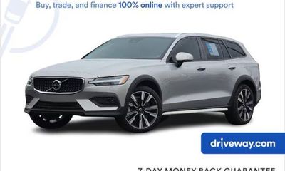 2024 Volvo V60CC Ultimate
