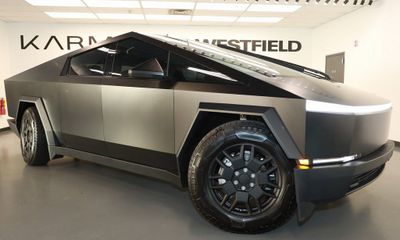 2024 Tesla Cybertruck Base