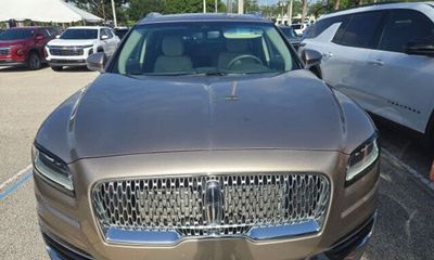 2020 Lincoln Nautilus Standard