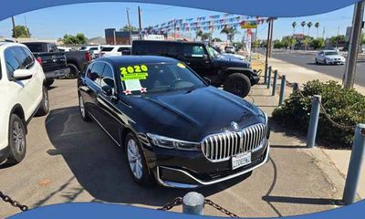 2020 BMW 740I