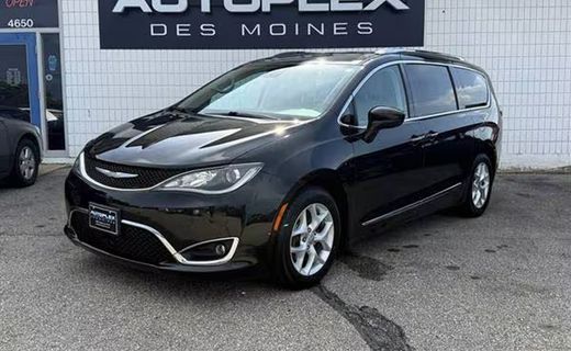 2017 Chrysler Pacifica Touring L Plus