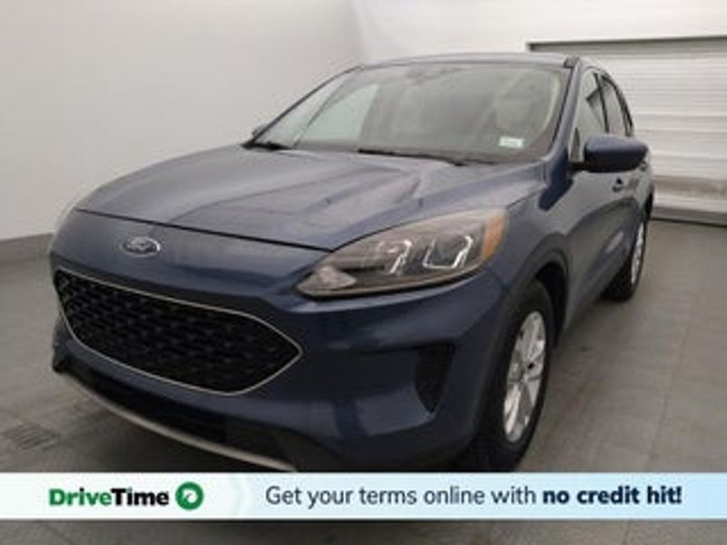 2020 Ford Escape — a typically priced live listing