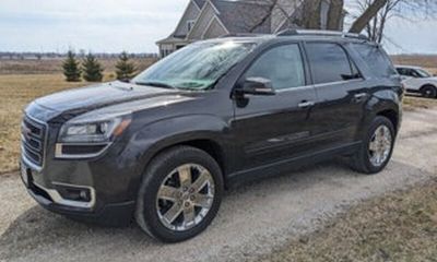 2018 GMC Acadia SLE 1