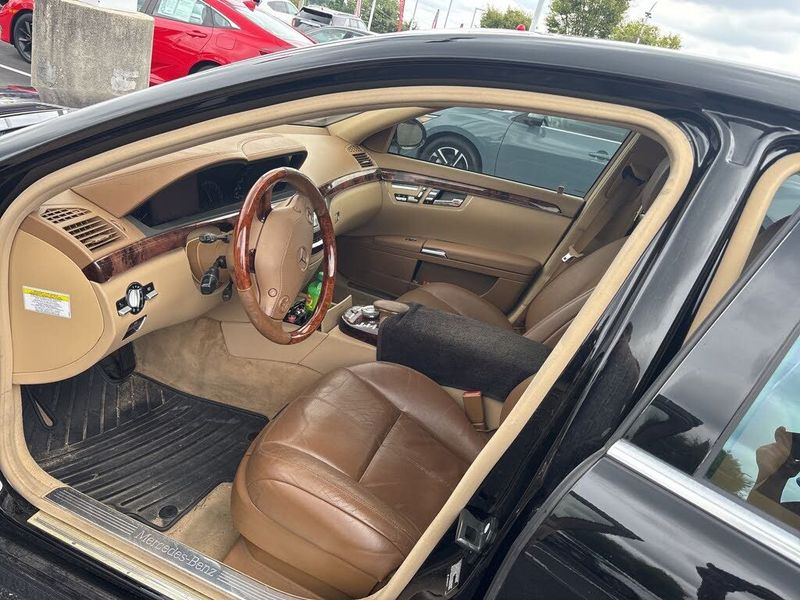 2007 Mercedes-Benz S-Class — a typically priced live listing