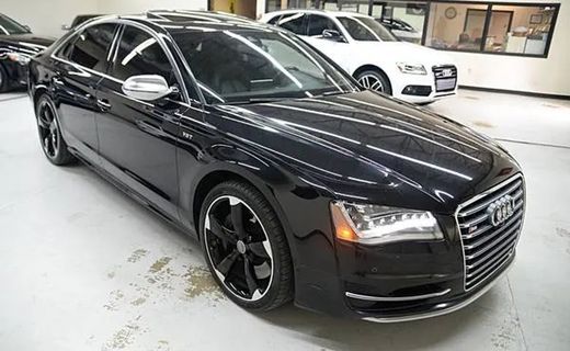 2014 Audi S8