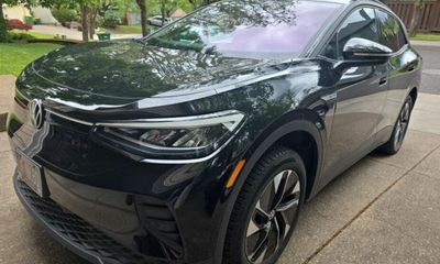 2022 Volkswagen ID 4 Pro
