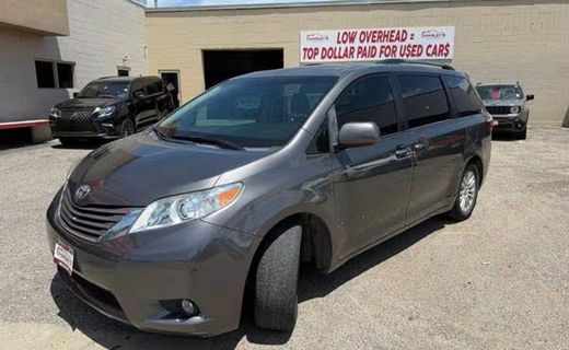 2016 Toyota Sienna XLE