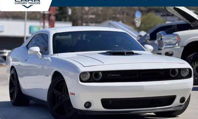 2015 Dodge Challenger SXT